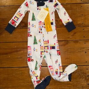 NWT The Beaufort Bonnet Company Merry Little Main Street Christmas Pajamas